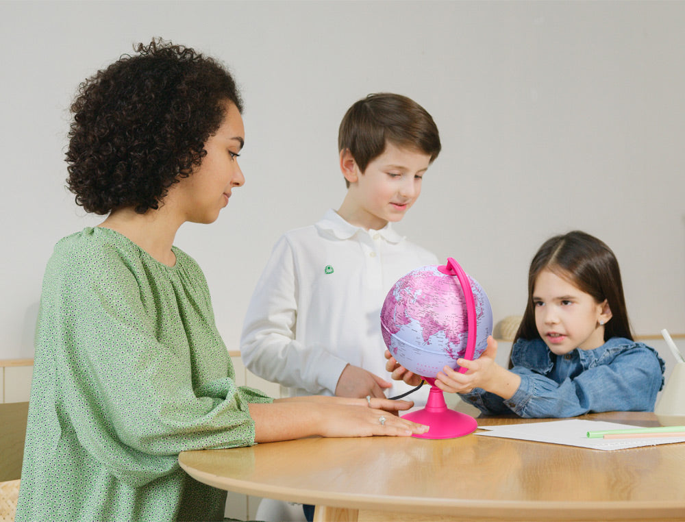 Globo terraqueo liderpapel con luz fisico y politico diametro 20 cm color rosa