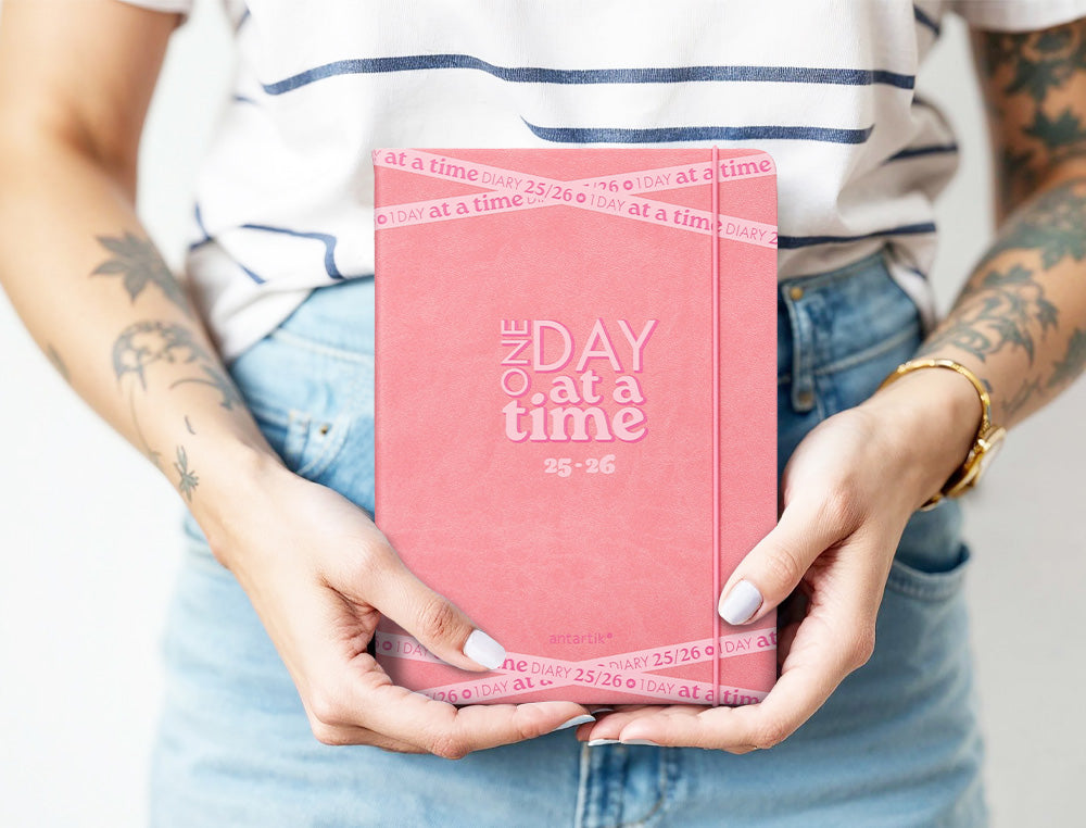 Agenda escolar antartik 25-26 encuadernada go! simil piel rosa semana vista a5 bilingüe papel fsc 80 gr